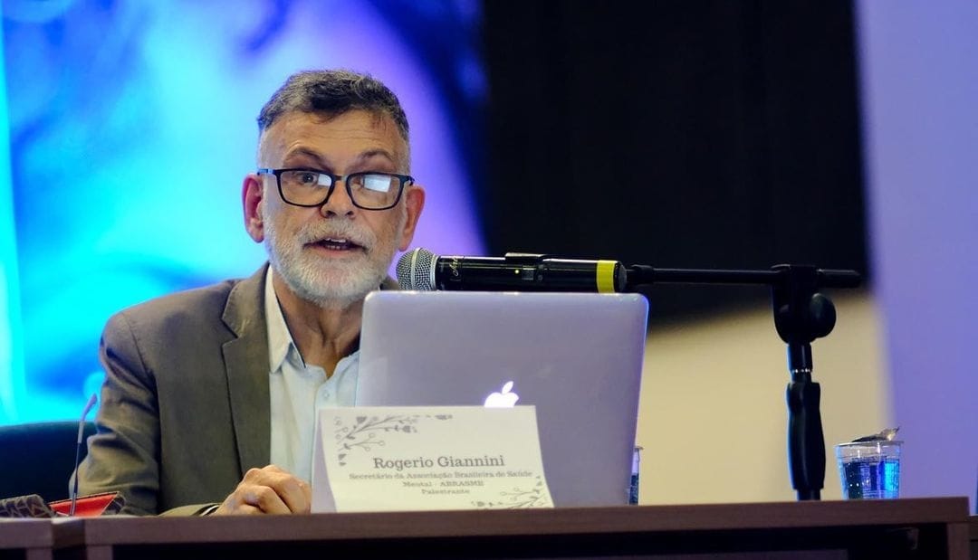 Read more about the article Em conferência, ex-presidente do CFP destaca papel do psicólogo na luta antimanicomial
