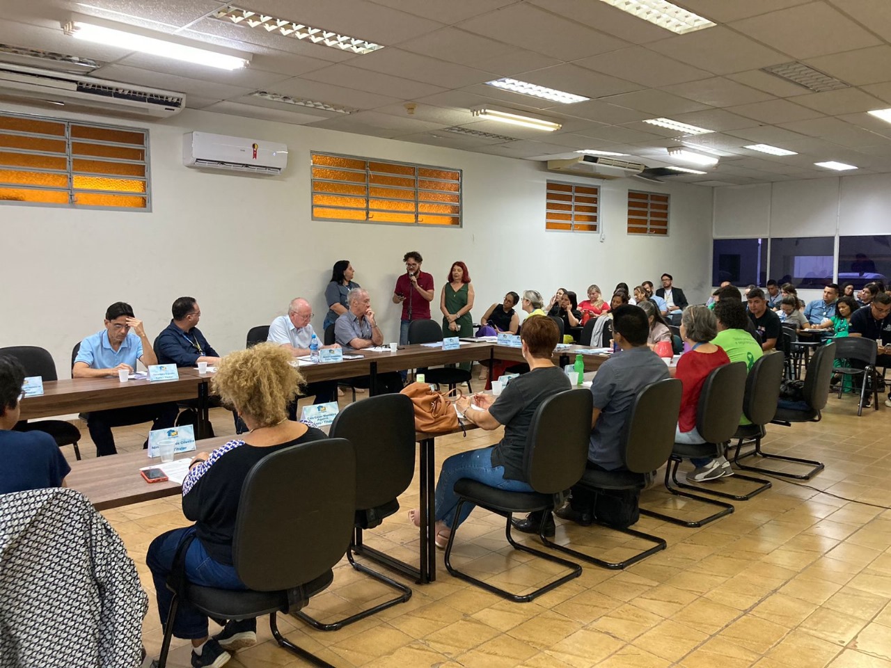 Leia mais sobre o artigo O Conselheiro Presidente Walkes Jacques Vargas marcou presença em uma importante reunião do Conselho Municipal de Saúde.